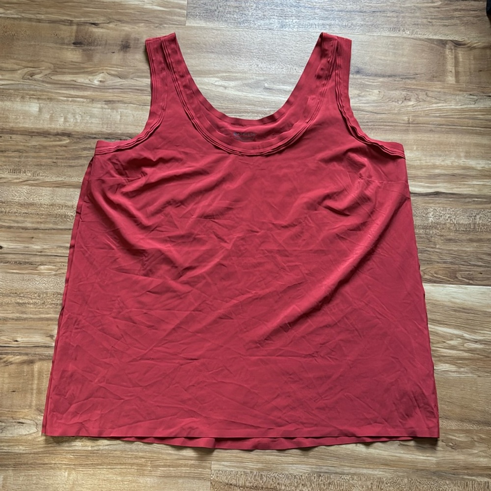 Athleta tank size large.